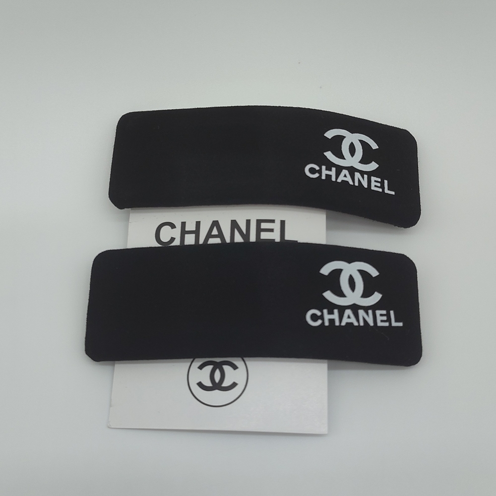 CHANEL BEAUTÉ Black Oversized Logo Hair Clips Set of 2 Statement NIP